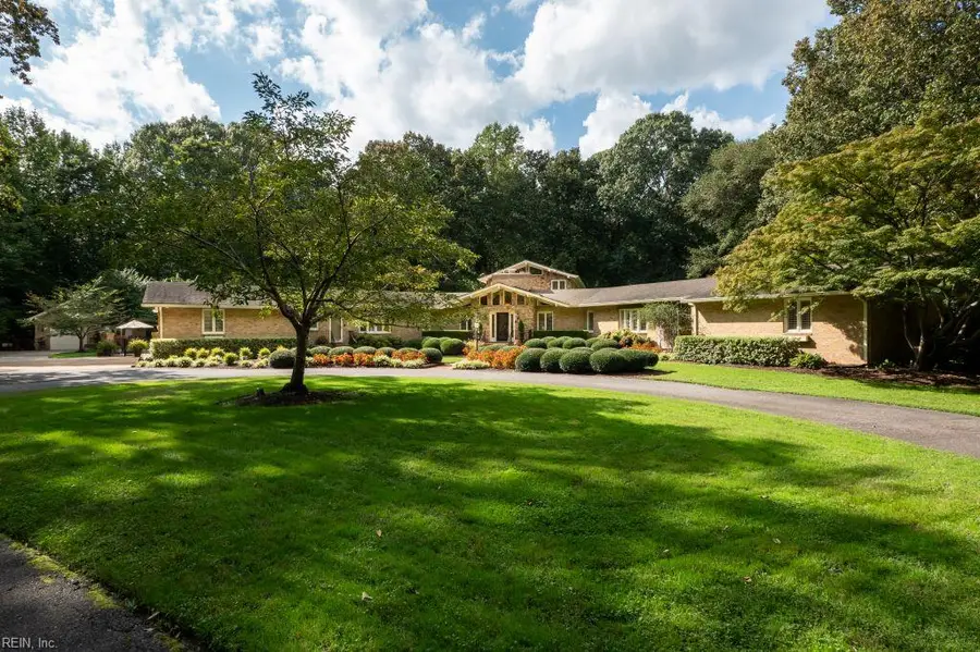 517 Woodards Ford Road, Chesapeake, VA 23322 - #2