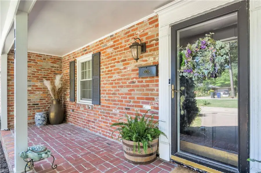 117 Dogwood Drive, Newport News, VA 23606 - #2