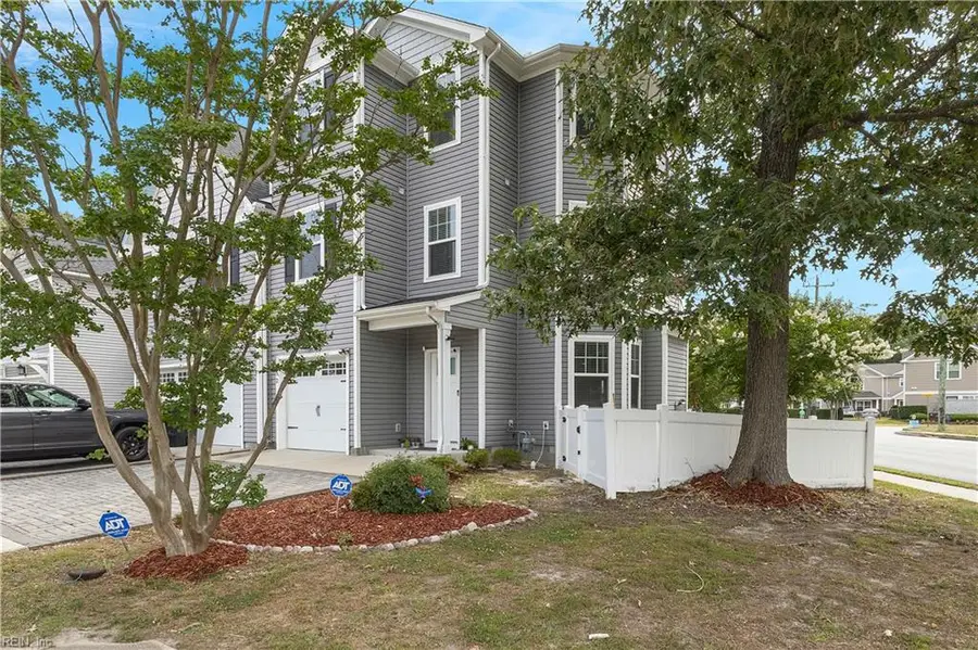 152 S Gum Avenue, Virginia Beach, VA 23452 - #3