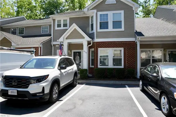 610 Station Square Court, Chesapeake, VA 23320