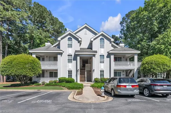 717 Inlet Quay #H, Chesapeake, VA 23320