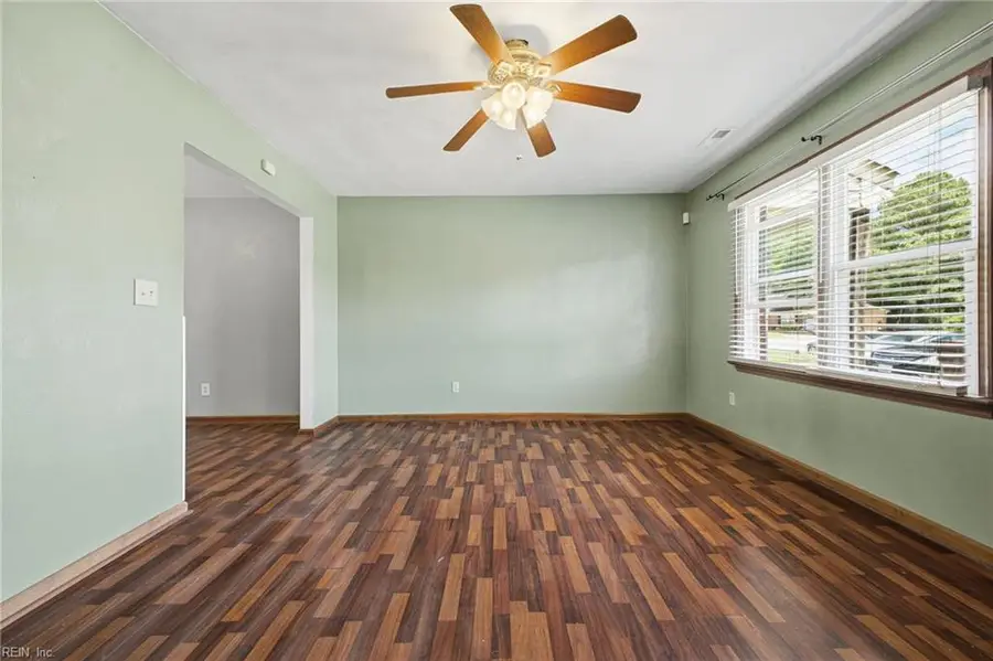 910 Wickford Drive, Chesapeake, VA 23320 - #3
