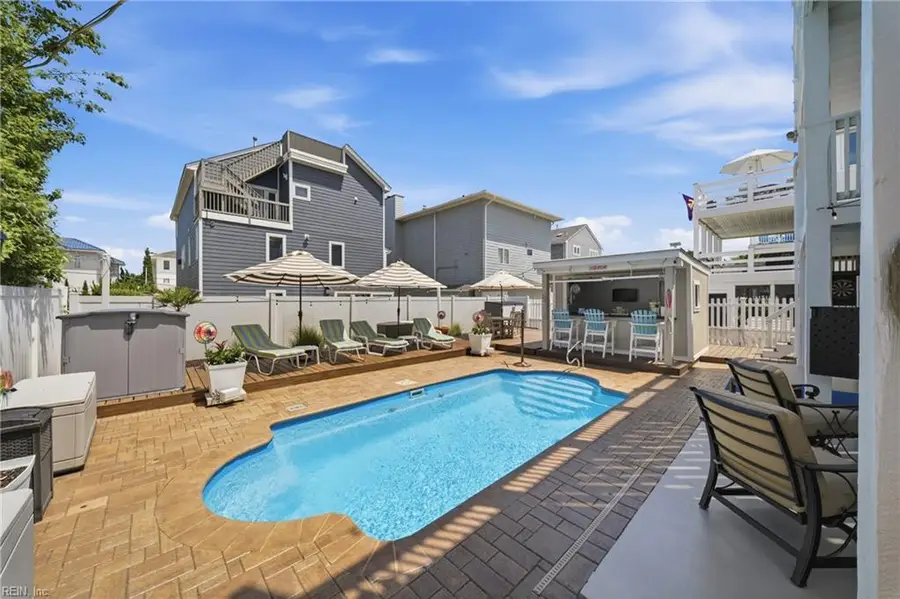 512 Vanderbilt Avenue, Virginia Beach, VA 23451 - #3