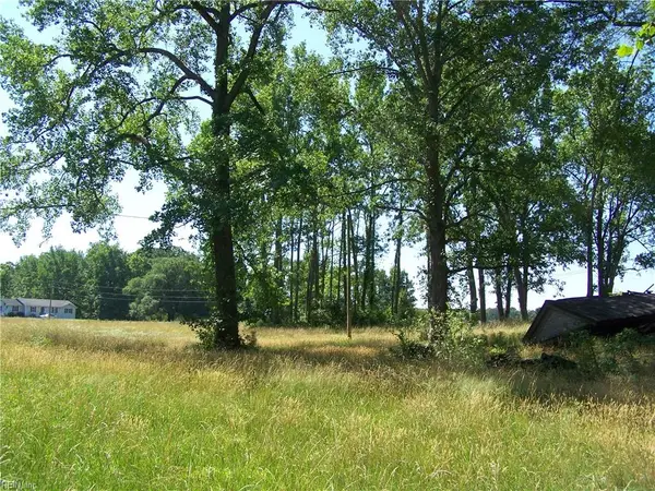 29387 Statesville Road, Newsoms, VA 23874
