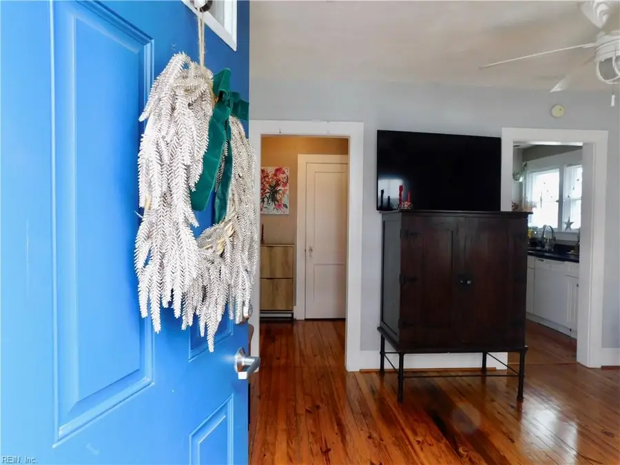 423 20th Street, Virginia Beach, VA 23451 - #3