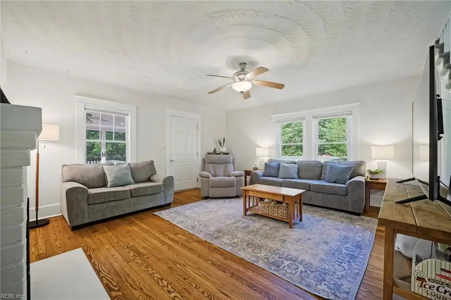 317 George Washington Highway S, Chesapeake, VA 23323 - #2