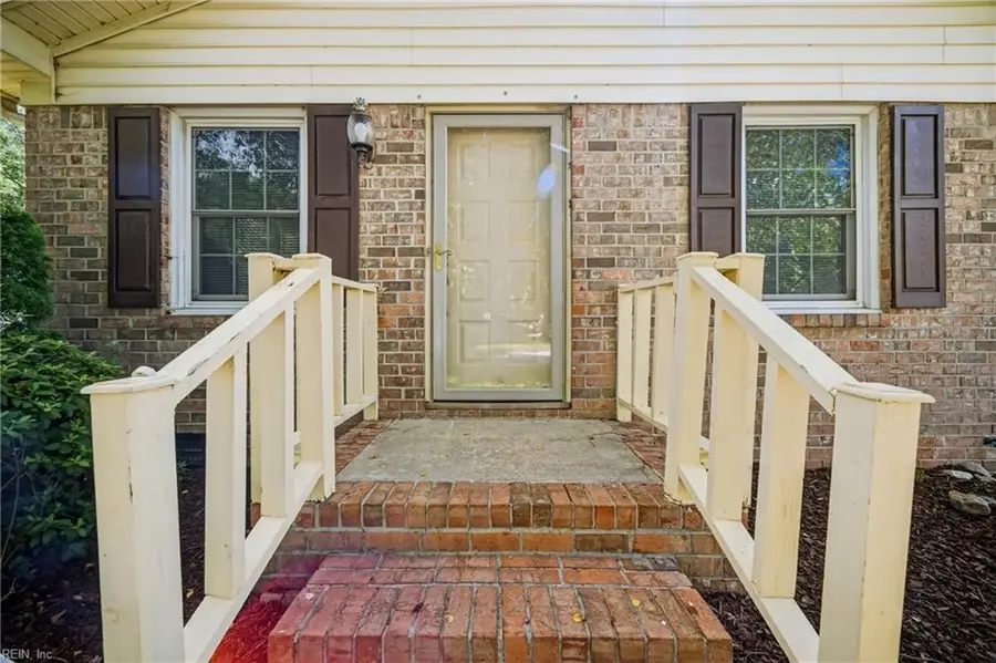 2917 Stratford Drive, Chesapeake, VA 23321 - #2