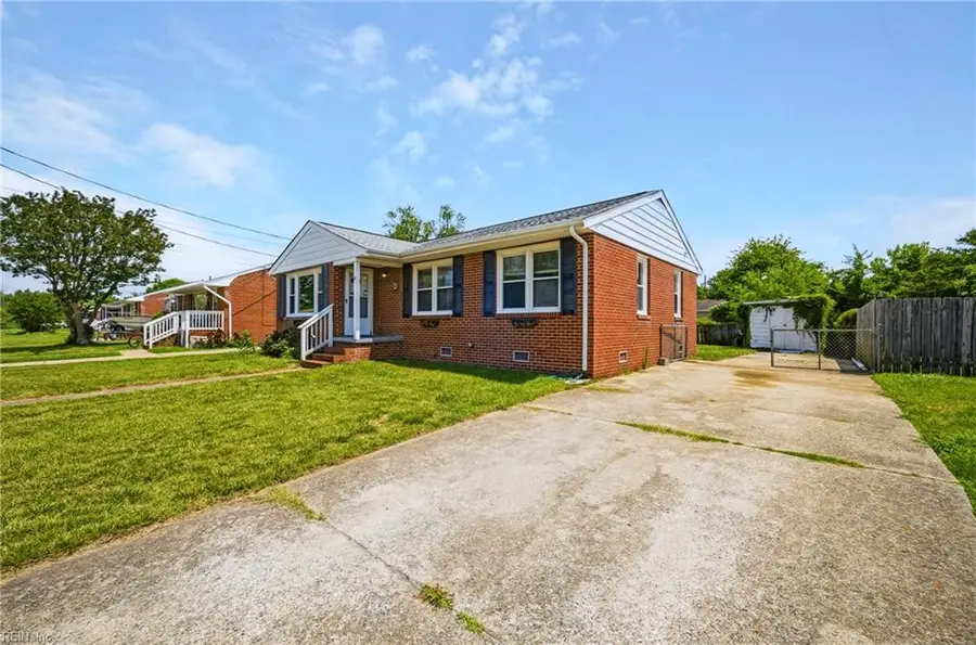 18 Reynolds Drive, Hampton, VA 23664 - #2