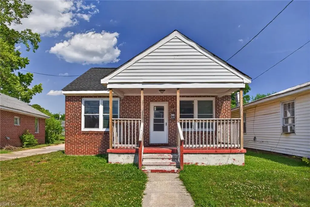 110 Halifax Street, Suffolk, VA 23434 - #1