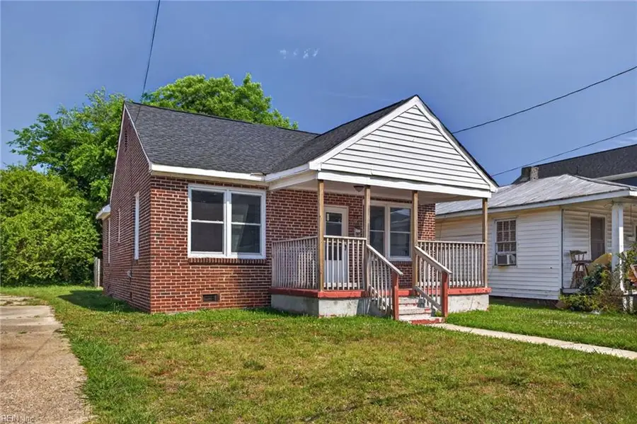 110 Halifax Street, Suffolk, VA 23434 - #2
