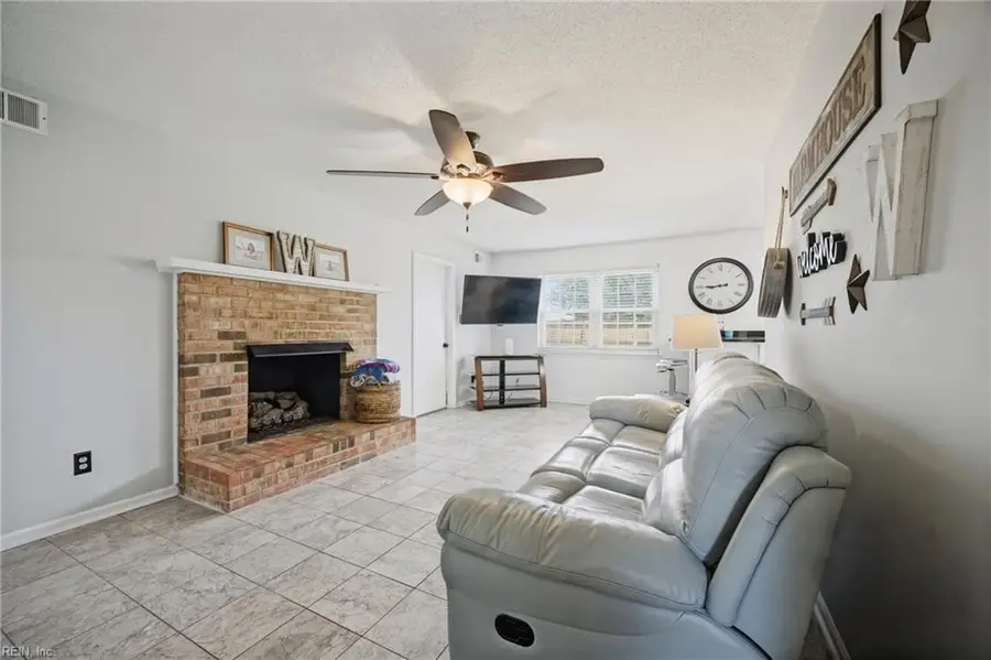 3728 Strathmoor Circle, Virginia Beach, VA 23452 - #2