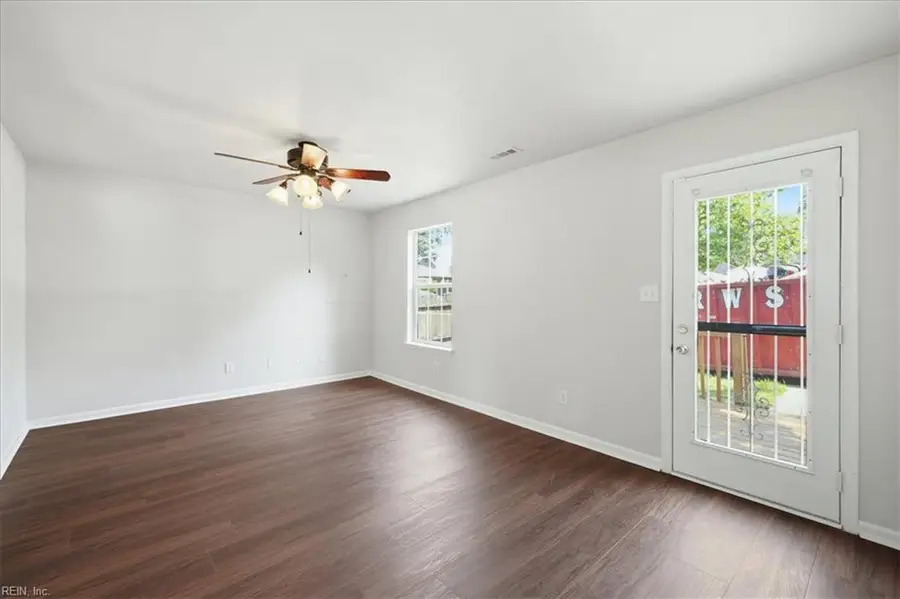 930 Sutton Street, Norfolk, VA 23504 - #2