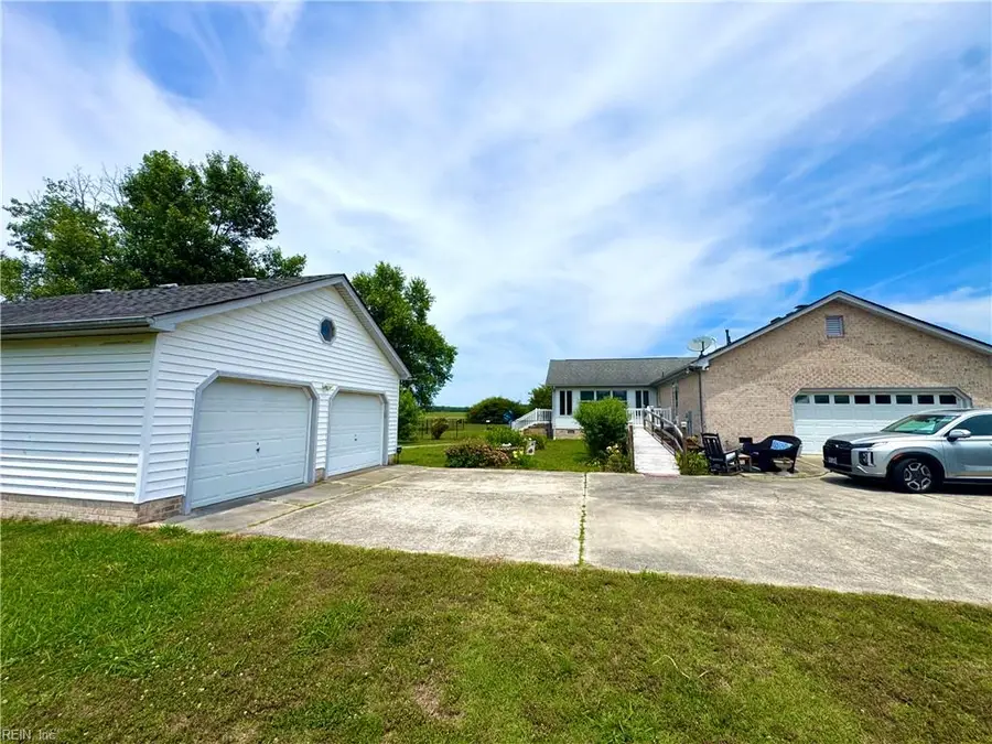 23104 Storys Station Rd, Courtland, VA 23837 - #3