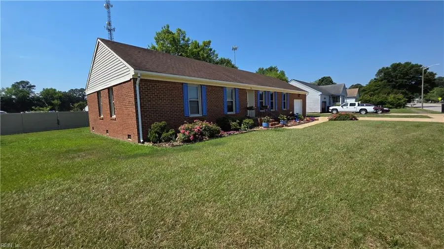 725 Luray Terrace, Chesapeake, VA 23322 - #3