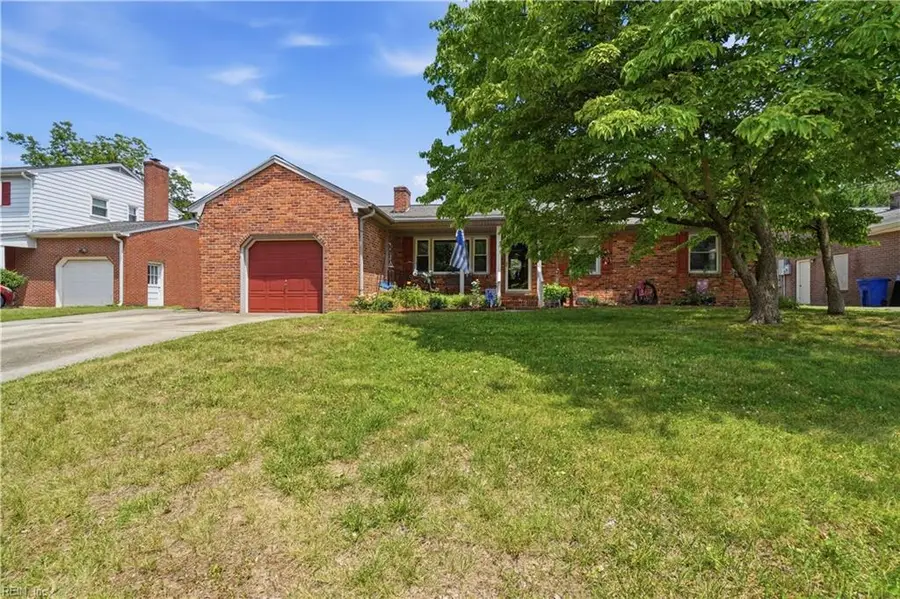 207 Dabney Drive, Newport News, VA 23602 - #2