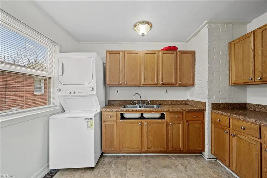 616 Downing Street, Hampton, VA 23661 - #2