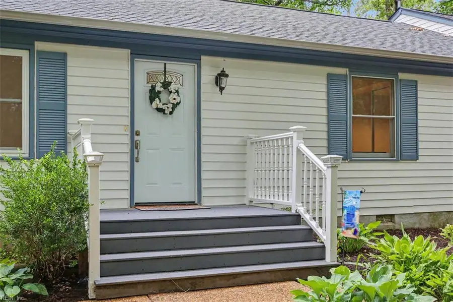 8172 Manor Drive, Gloucester, VA 23061 - #3