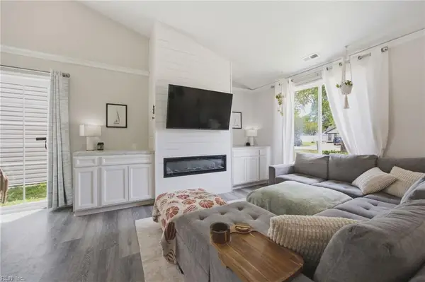 1560 Bridle Creek Boulevard, Virginia Beach, VA 23464