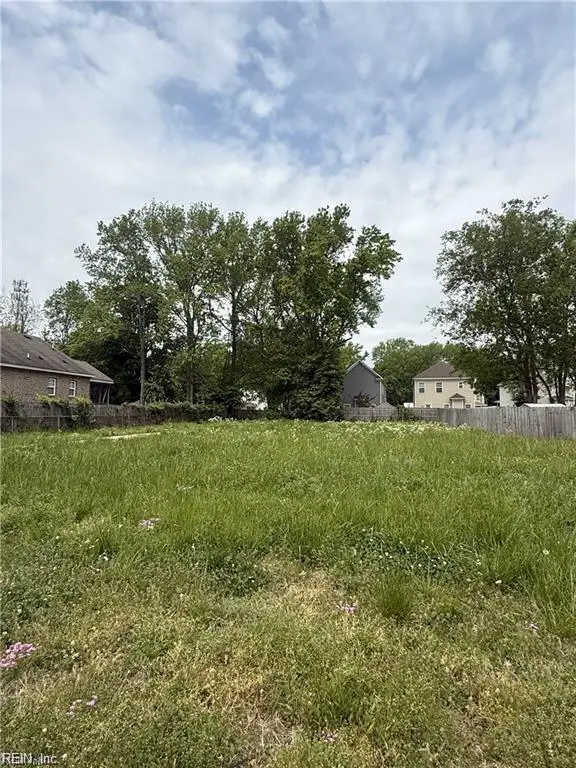 6232 Old Townpoint Road, Suffolk, VA 23435