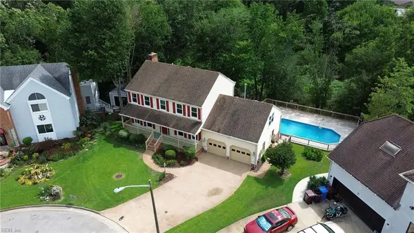 4 Sol Thorpe Lane, Chesapeake, VA 23325