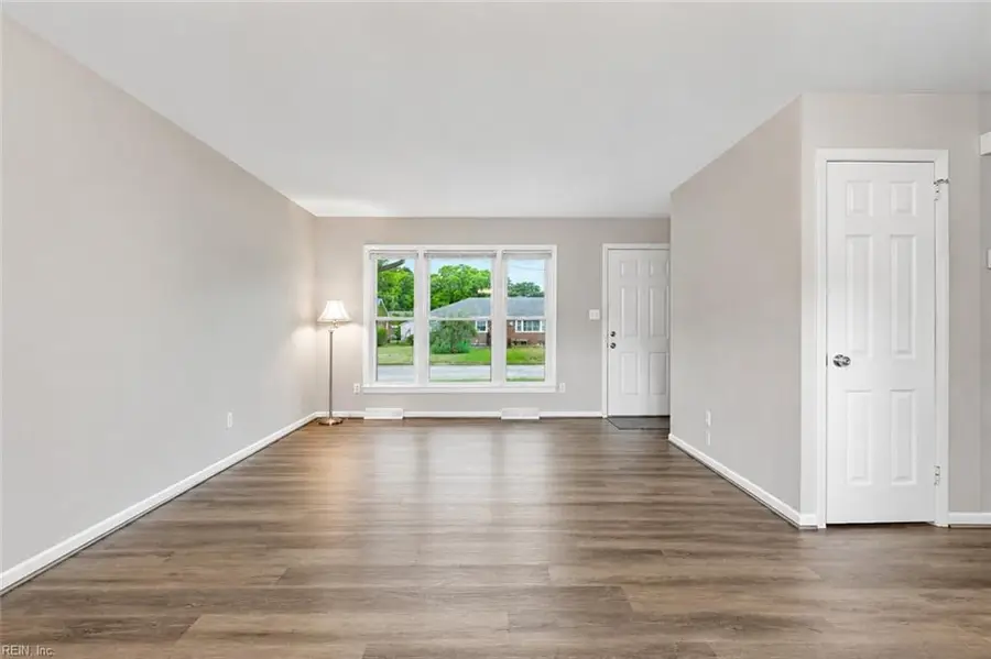 9 Calvert Drive, Newport News, VA 23601 - #3