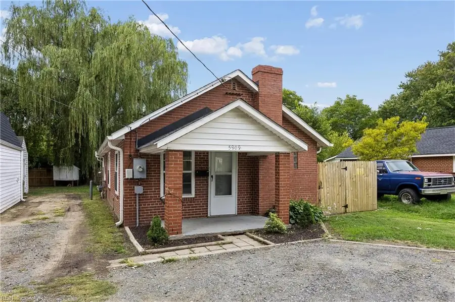 5909 Old Avenue, Newport News, VA 23605 - #2