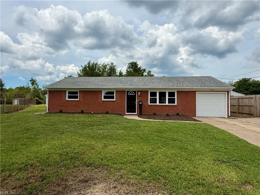 5124 Bellows Ln, Virginia Beach, VA 23455 - #3