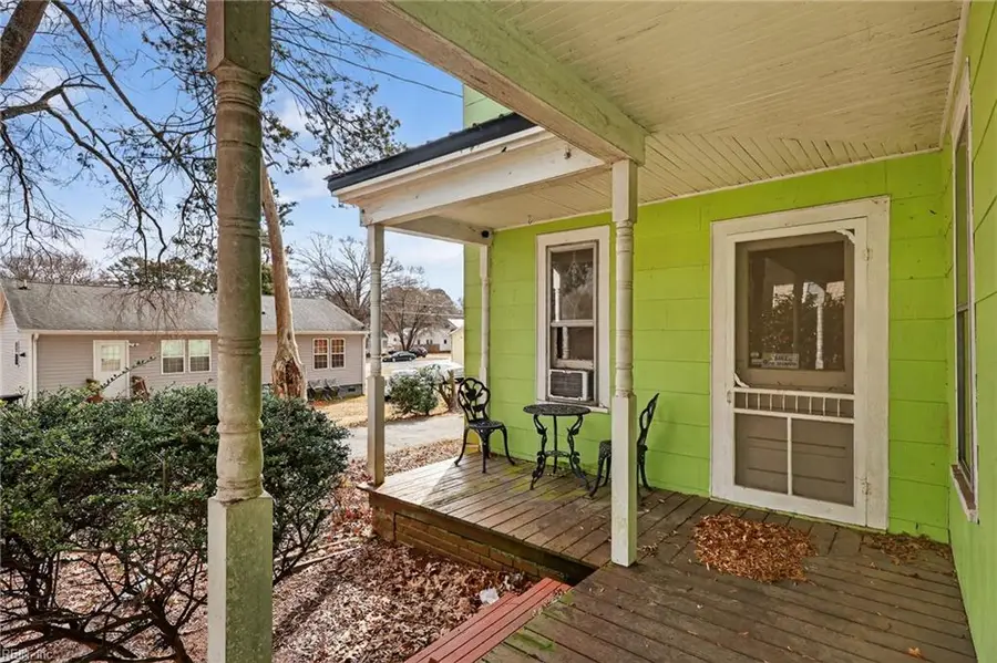 412 Park Avenue, Emporia, VA 23847 - #2