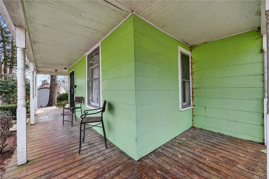 412 Park Avenue, Emporia, VA 23847 - #3