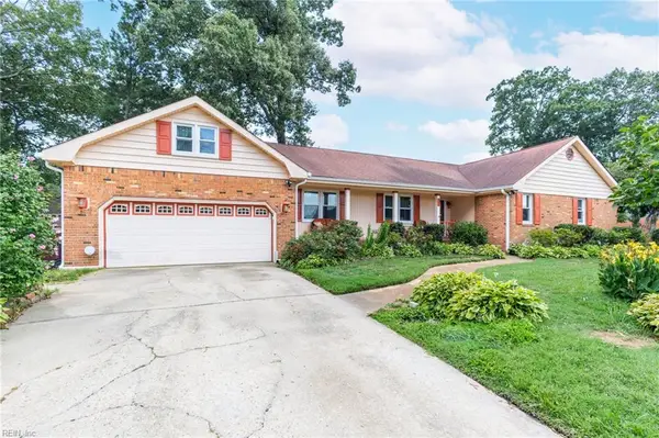 205 Fillmore Place, Chesapeake, VA 23325
