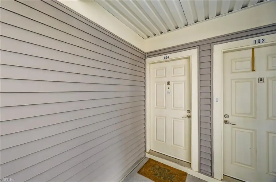 1008 Autumn Woods Lane #104, Virginia Beach, VA 23454 - #2