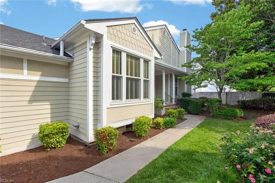 1076 Collection Creek Way, Virginia Beach, VA 23454 - #2
