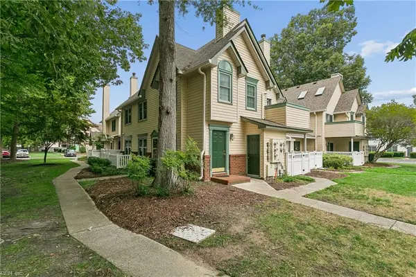 6 Tamarisk Quay #I, Hampton, VA 23666