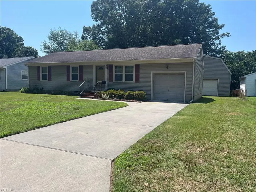 639 Daniel Dr, Newport News, VA 23601 - #3