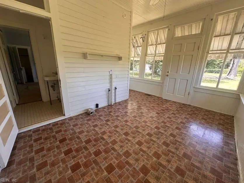30086 Statesville Road, Newsoms, VA 23874 - #2