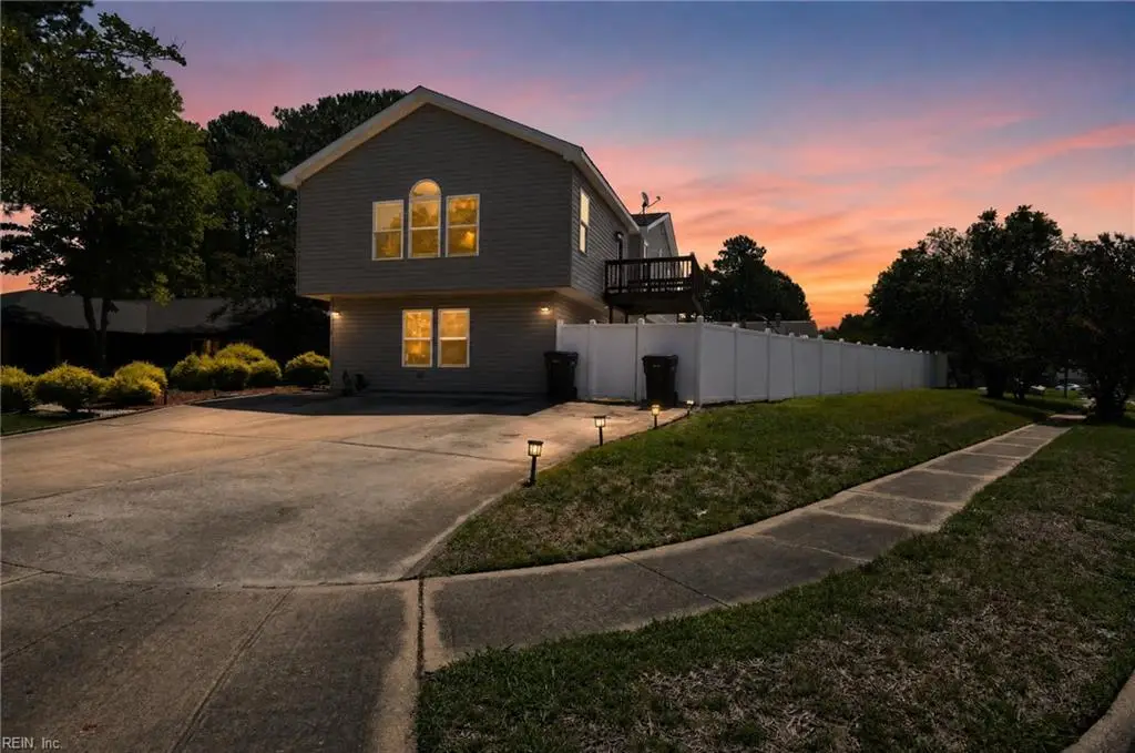 501 Thornloe Ln Lane, Chesapeake, VA 23320 - #1