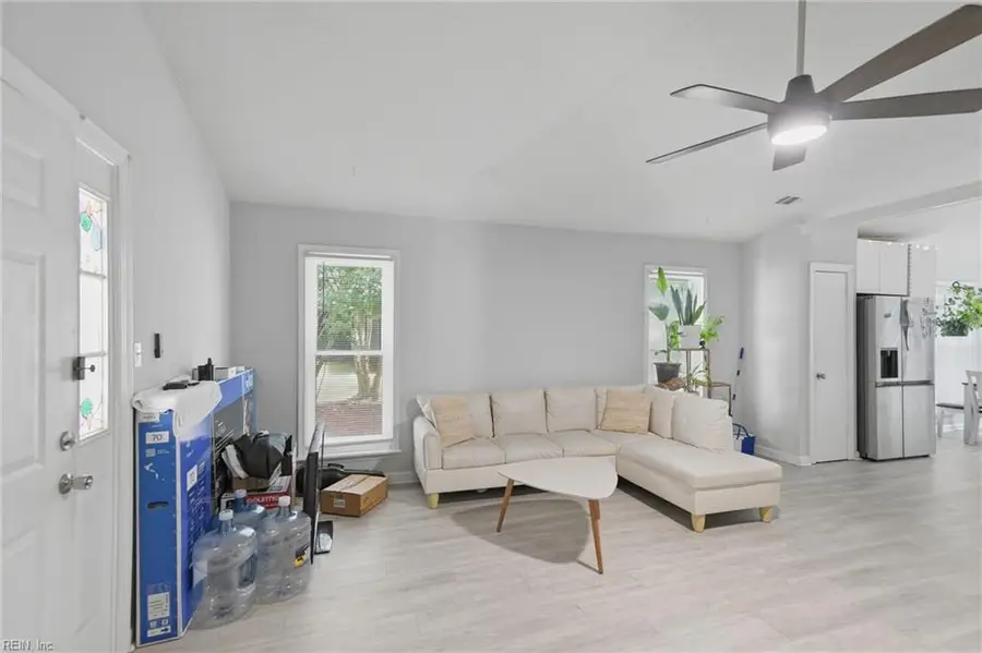 501 Thornloe Ln Lane, Chesapeake, VA 23320 - #3