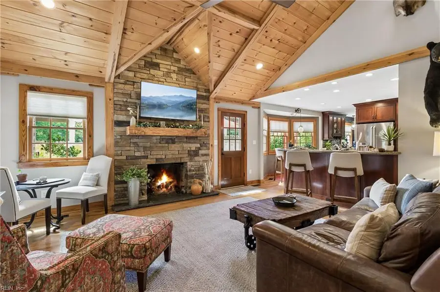 125 River Point Drive, Yorktown, VA 23693 - #2