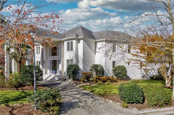1500 Chandon Crescent, Virginia Beach, VA 23454