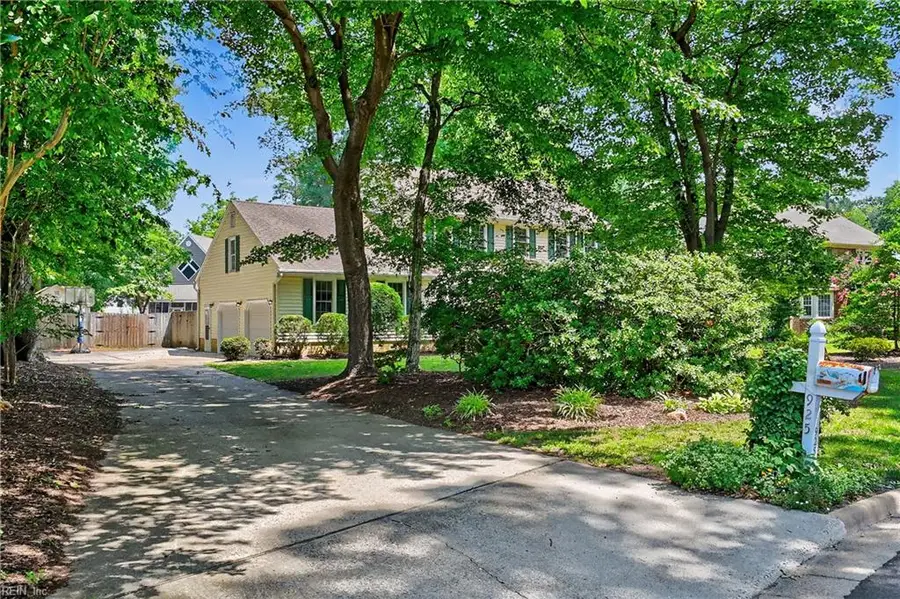 925 Oxford Drive, Virginia Beach, VA 23452 - #2