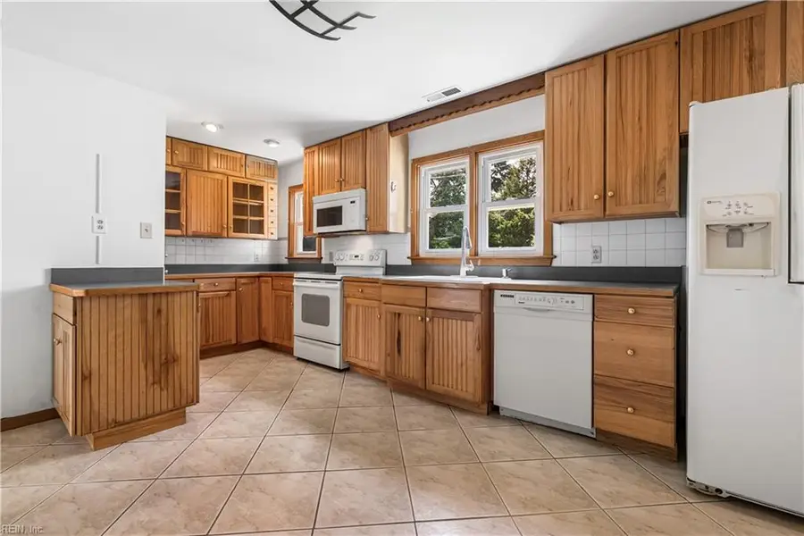 2600 Saint Brides Road W, Chesapeake, VA 23322 - #2