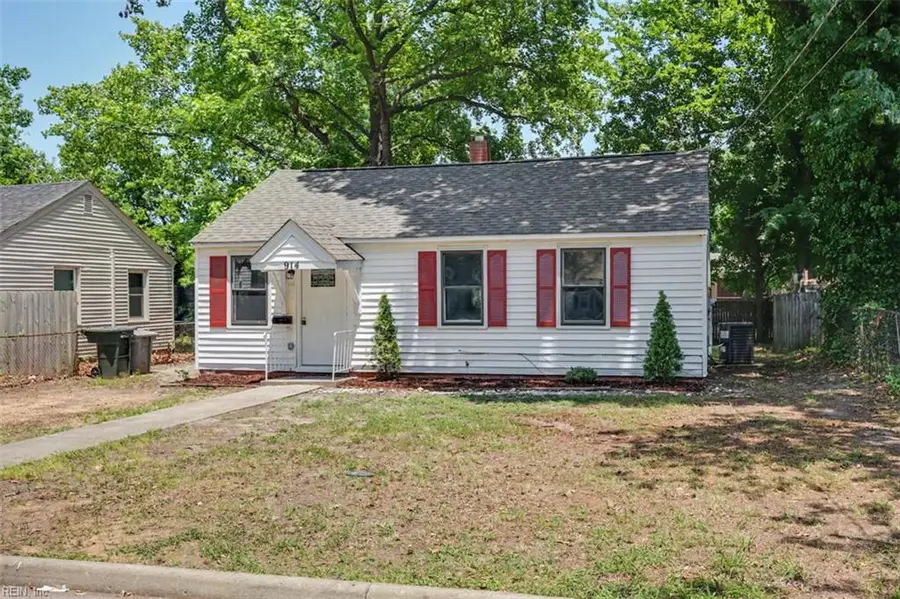 914 Ridgeway Avenue, Hampton, VA 23661 - #3