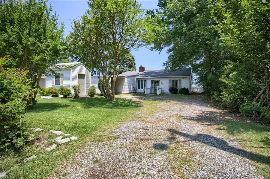 12017 Roane Avenue, Gloucester, VA 23061 - #3