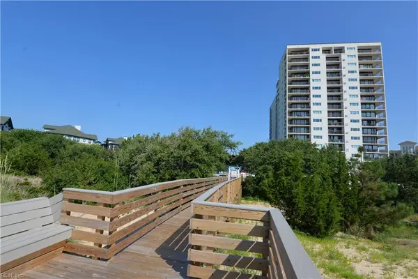 3288 Page Avenue #1004, Virginia Beach, VA 23451