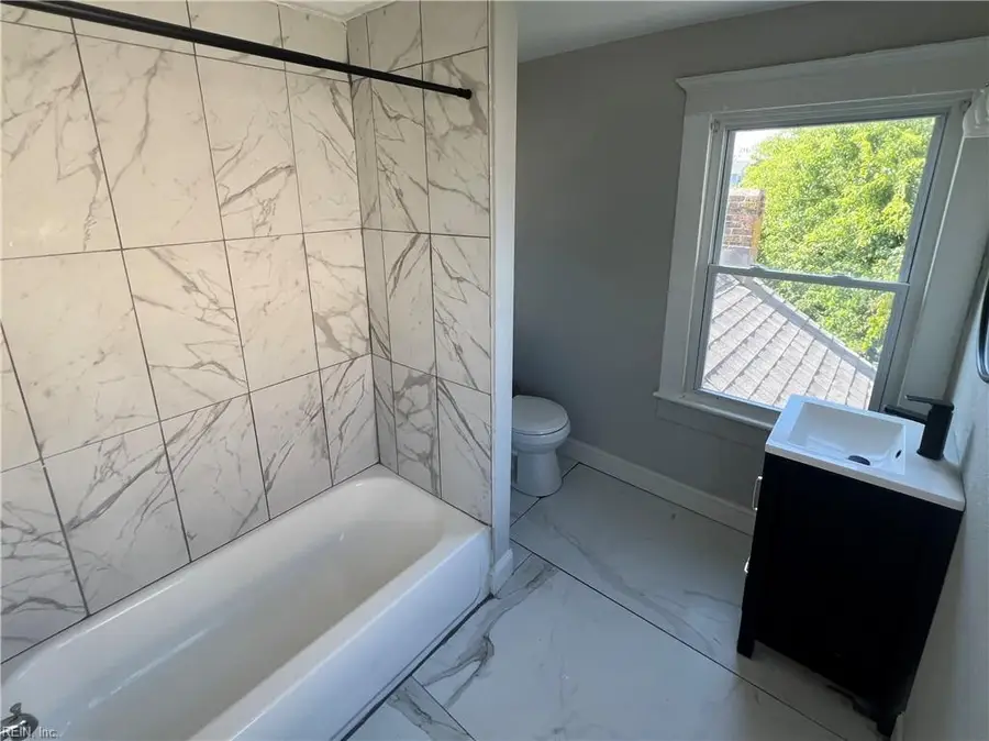 607 E Pembroke Avenue, Hampton, VA 23669 - #3