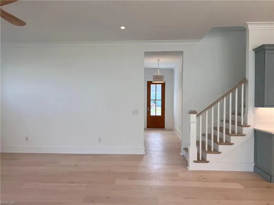 631 Virginia Avenue, Virginia Beach, VA 23451 - #2
