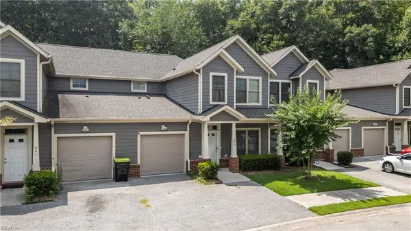 200 Seasons Circle #602, Suffolk, VA 23434