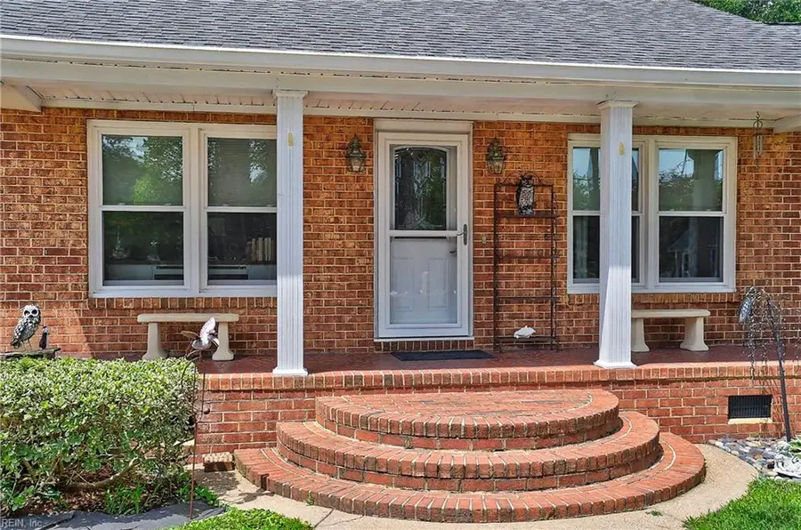 858 Waters Road, Chesapeake, VA 23322 - #3