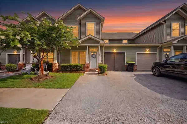 200 Seasons Circle #704, Suffolk, VA 23434