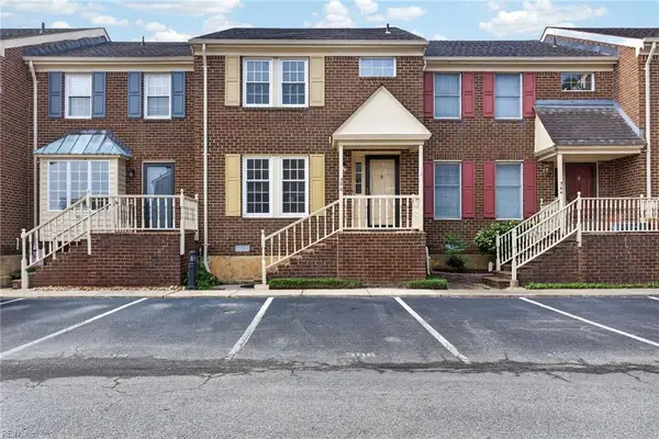 306 Worthington Square, Portsmouth, VA 23704